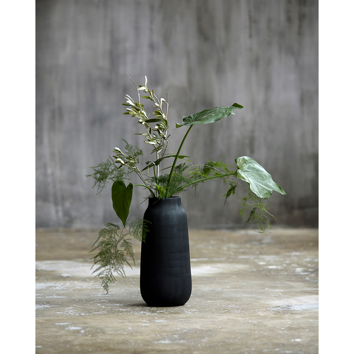 House Doctor - Vase, Groove, Black - H: 35 cm, Dia: 16 cm