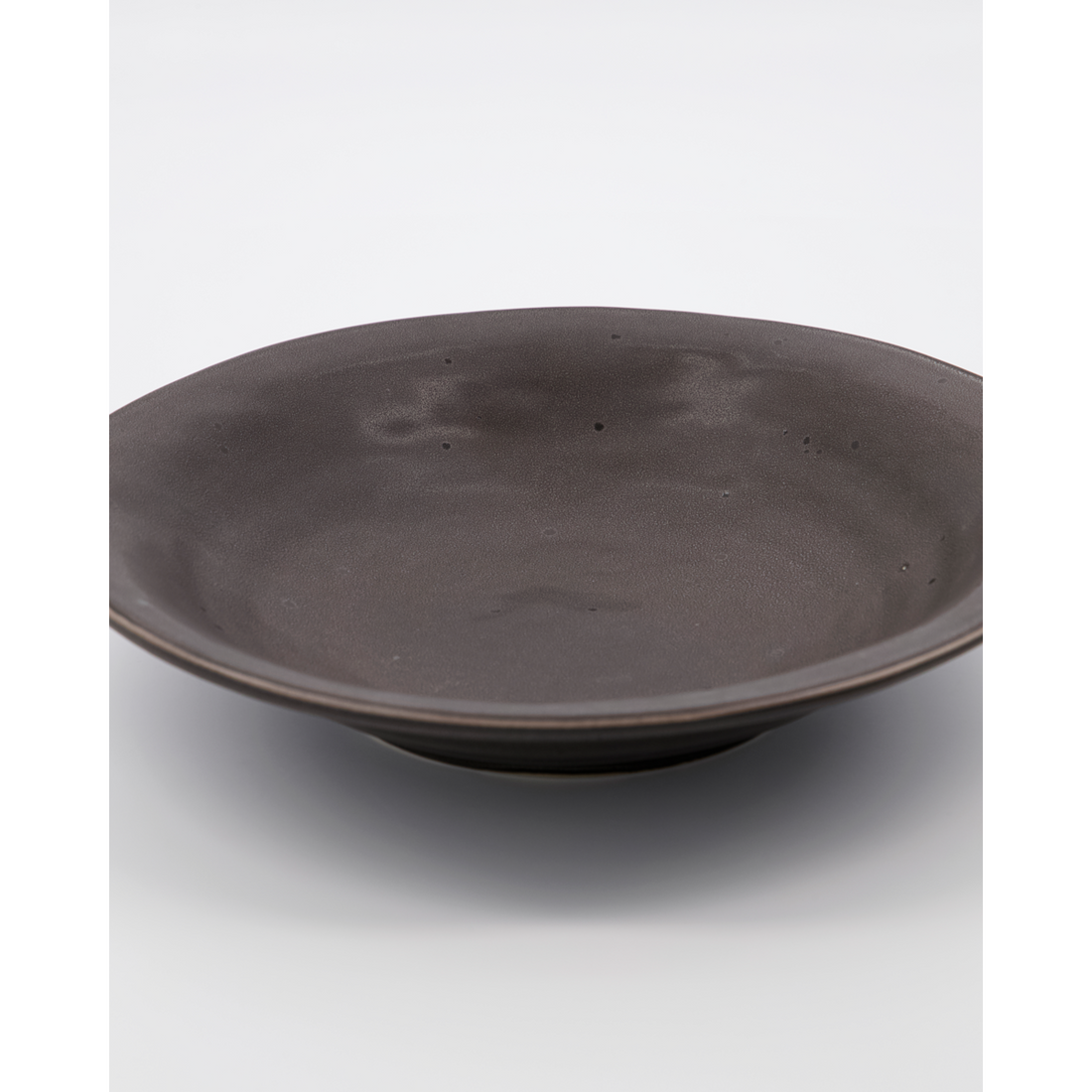 House Doctor - Supon Plate, Rustic, Dark Grey - H: 5 cm, Dia: 25 cm